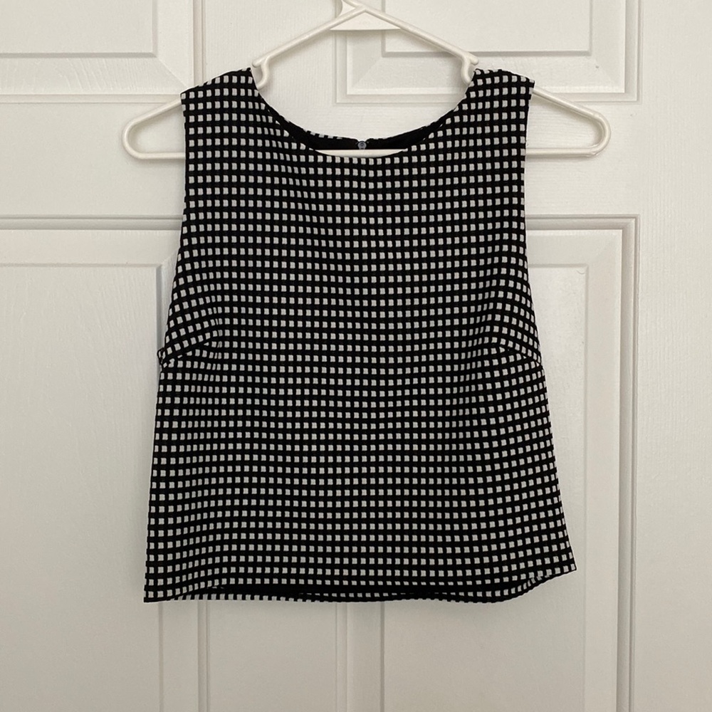 Design Lab pattern top size M NWT